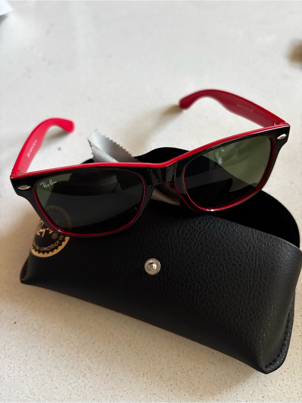 Ray-Ban Classic Wayfarer Red and Black Sunglasses